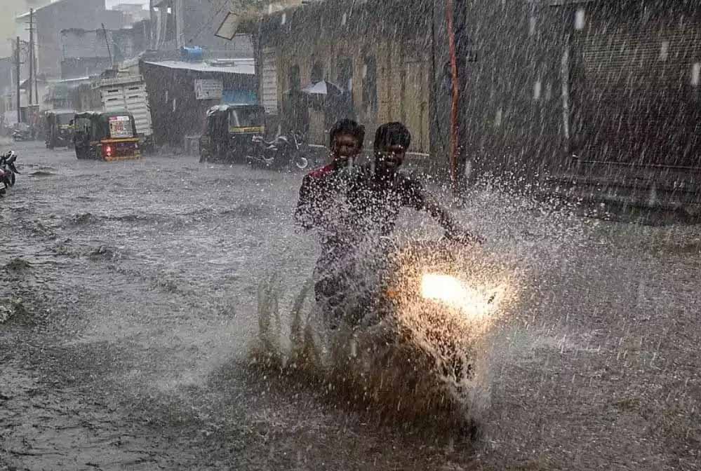 मध्य प्रदेश में सोमवार से फिर बदलेगा मौसम, एक्टिव हो रहा नया सिस्टम 6 मध्य प्रदेश में सोमवार से फिर बदलेगा मौसम एक्टिव हो