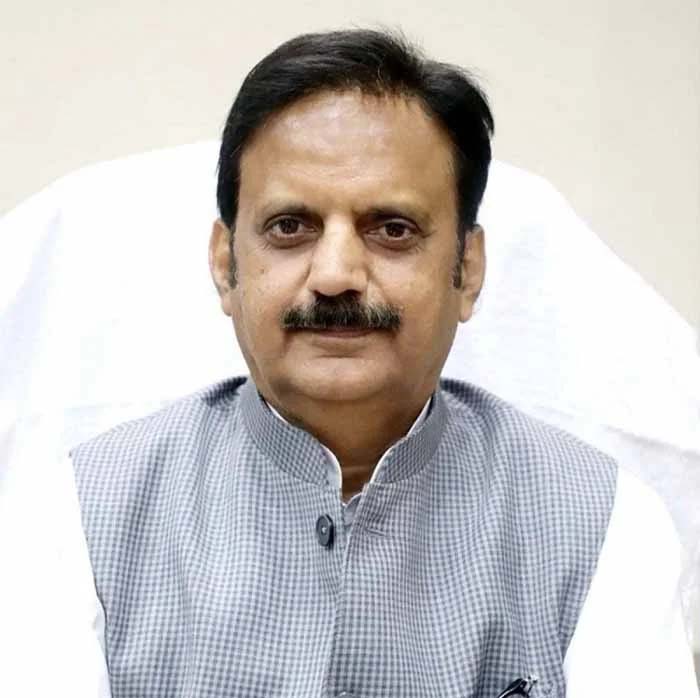 महाविद्यालय में अध्ययनरत विद्यार्थियों को दिलाए बेहतर चिकित्सकीय शिक्षा : उप मुख्यमंत्री शुक्ल 6 महाविद्यालय में अध्ययनरत विद्यार्थियों को दिलाए बेहतर चिकित्सकीय शिक्षा