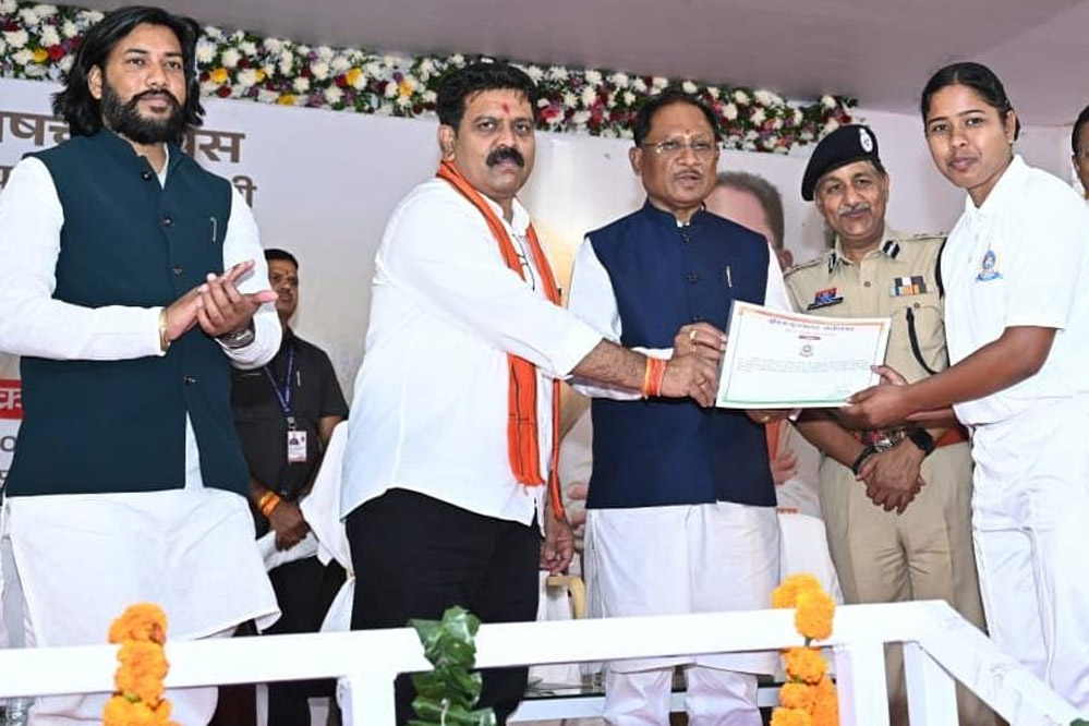 मुख्यमंत्री विष्णुदेव साय ने उप निरीक्षक संवर्ग में चयनित अभ्यर्थियों