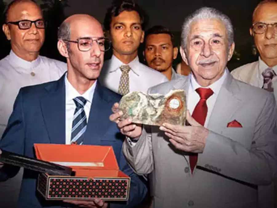 मेड इन इंडिया ए टाइटन स्टोरी नाम से बनाई जा रही