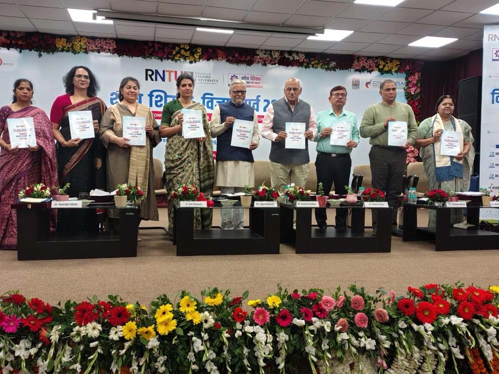 रबीन्द्रनाथ टैगोर विश्वविद्यालय के शोध शिखर विज्ञान पर्व 2025 में प्रमुख वैज्ञानिकों और विशेषज्ञों ने साझा किए विचार 6 रबीन्द्रनाथ टैगोर विश्वविद्यालय के शोध शिखर विज्ञान पर्व 2025 में