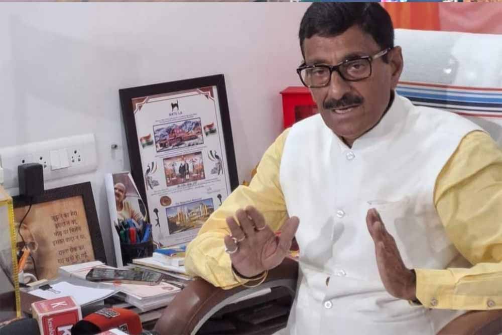 रांची में जंगलराज, योगी मॉडल लागू हो, बीजेपी नेता की हत्या पर मोदी के मंत्री का फूटा गुस्सा 6 रांची में जंगलराज योगी मॉडल लागू हो बीजेपी नेता की
