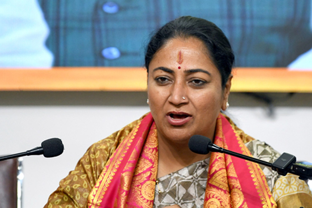 राजधनी दिल्ली की 18 लाख महिलाओं के ही खाते में