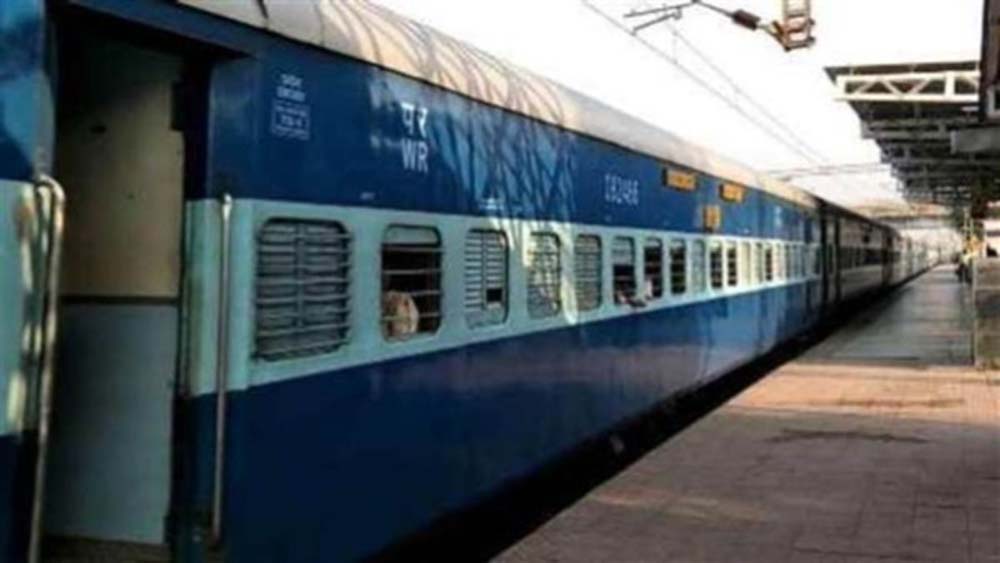 रेलवे पुलिस ने पातालकोट एक्सप्रेस से पंजाब जा रहे 18