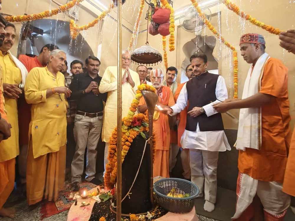 विक्रम नववर्ष पर उप मुख्यमंत्री राजेन्द्र शुक्ल ने पचमठा धाम