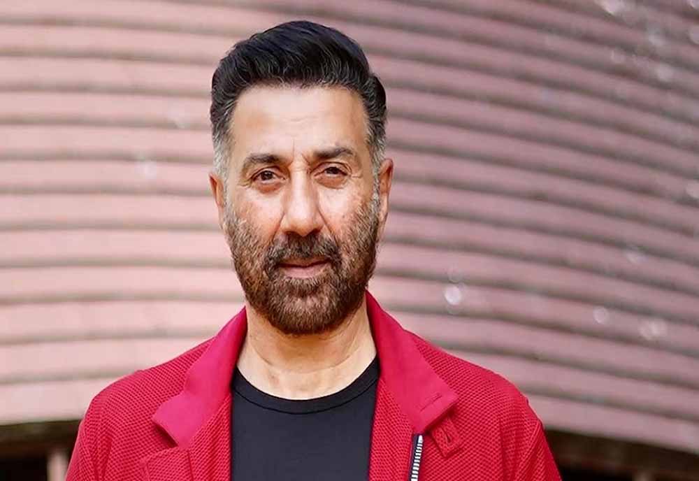 शर्मीलेपन को दूर करने और अभिनय में निपुण बनने के