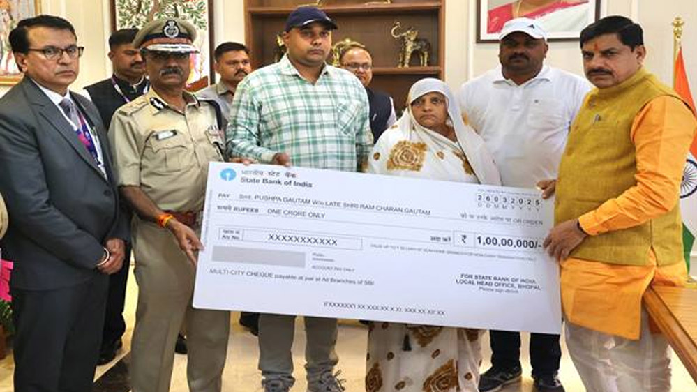 शहीद गौतम के परिवार के सदस्य को शासकीय सेवा में