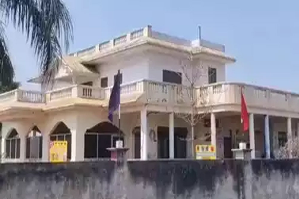 सतना कलेक्टर ने प्राइवेट स्कूल द्वारा अभिभावकों से मनमानी वसूली