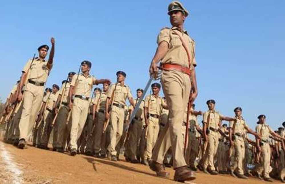 सीएम डॉ मोहन ने किया ये बड़ा ऐलान, एमपी में होगी 8500 पुलिसकर्मियों की भर्ती 6 सीएम डॉ मोहन ने किया ये बड़ा ऐलान एमपी में