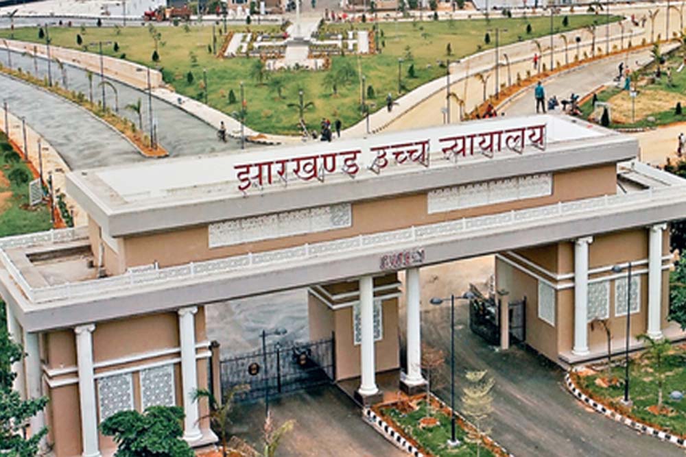 हाईकोर्ट ने जेएसएससी सीजीएल परीक्षा के रिजल्ट पर लगाई गई रोक को रखा बरकरार, रिपोर्ट दाखिल करने का निर्देश 6 हाईकोर्ट ने जेएसएससी सीजीएल परीक्षा के रिजल्ट पर लगाई गई