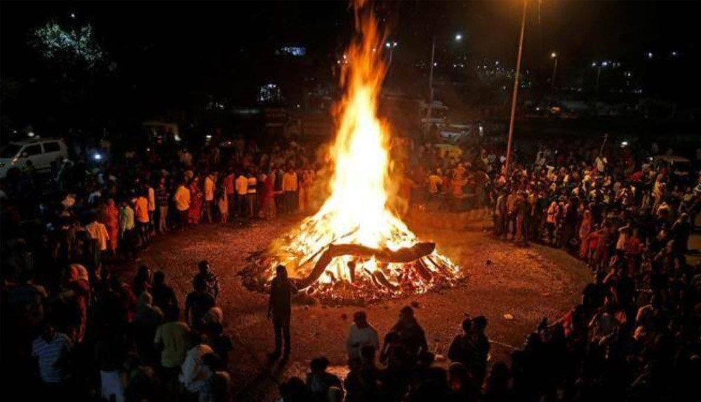 होलिका दहन 13 मार्च को प्रदोष काल में 30 साल