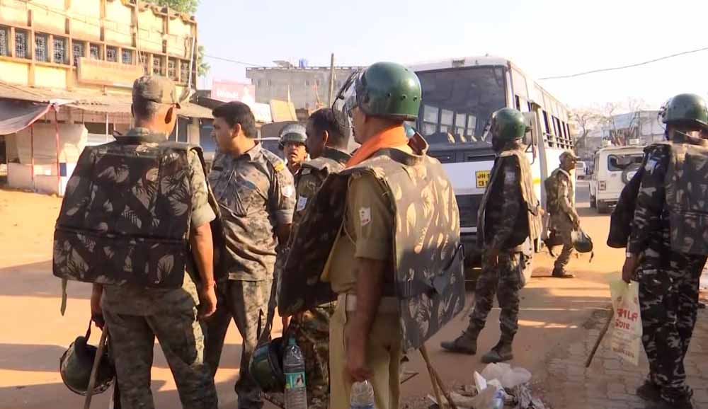 होली जुलूस के दौरान हुई झड़प में कथित रूप से संलिप्त 22 लोगों को पुलिस ने किया गिरफ्तार 6 होली जुलूस के दौरान हुई झड़प में कथित रूप से