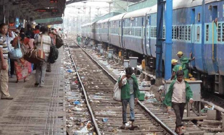 11 माह में गंदगी फ़ैलाने वालों से 35 लाख 49 हजार से अधिक का जुर्माना वसूला 1 11 माह में गंदगी फ़ैलाने वालों से 35 लाख 49