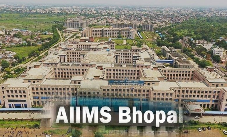 AIIMS भोपाल ने पहली बार ट्रांसकैथेटर एओर्टिक वाल्व इम्प्लांटेशन (TAVI) किया 1 AIIMS भोपाल ने पहली बार ट्रांसकैथेटर एओर्टिक वाल्व इम्प्लांटेशन TAVI
