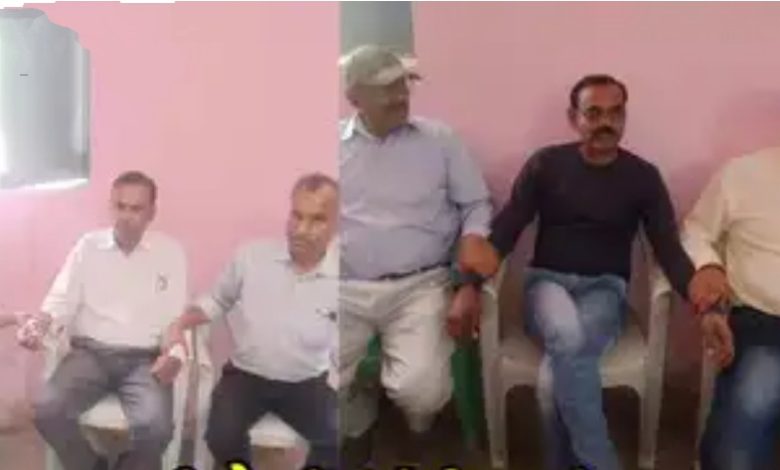 MP: Satna में EOW ने 15000 की रिश्वत लेते सब इंजीनियर और सचिव को रंगे हाथों पकड़ा 1 Screenshot 20250304 195424.Chrome28129