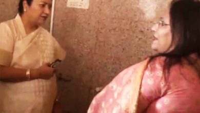 अब स्कूल में अचानक मारा छापा मैडम की लगा दी