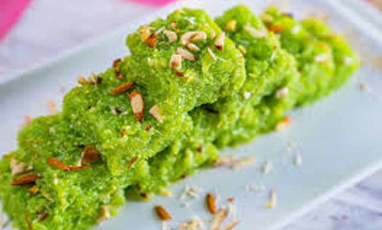 आज ट्राई करिए लौकी की बर्फी