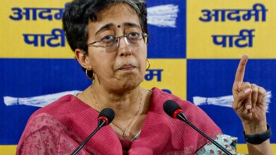 आतिशी ने भाजपा सरकार पर सीधा हमला बोलते शराब के