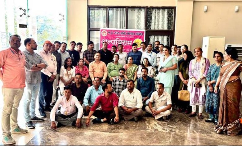 आवासीय वर्कशॉप में बताया मौन से आत्म पोषण एवं आत्म