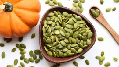 खुद को हेल्दी और फिट रखने के लिए रोज खाएं