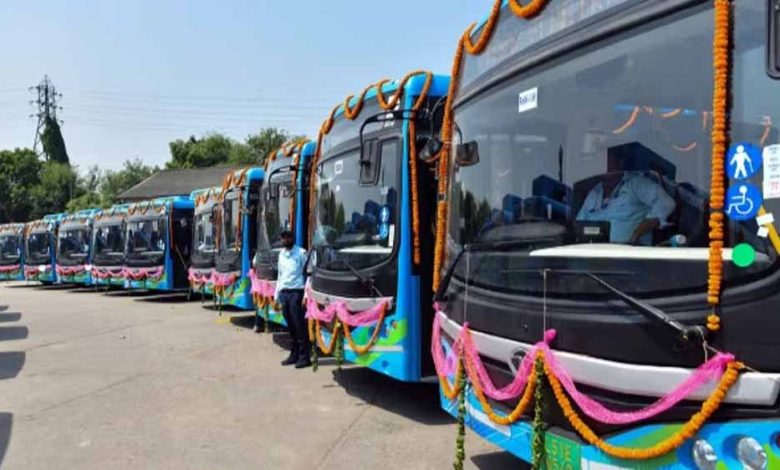 दिल्ली की सड़कों से हटेंगी 5000 बसें अगले महीने मिलेंगी