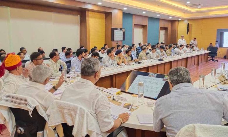 दिशा की त्रैमासिक बैठक जोधपुर एवं फलोदी जिलों की योजनाओं