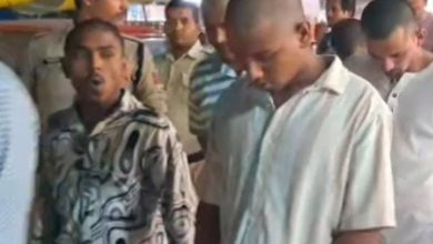 देवास युवकों का मुंडन कर जुलूस निकालने का गरमाया मामला