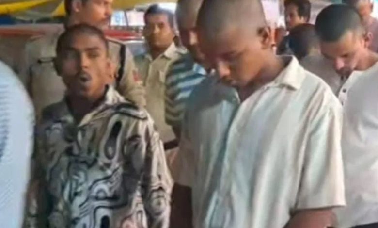 देवास युवकों का मुंडन कर जुलूस निकालने का गरमाया मामला