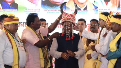 नवविवाहितों को मिला आशीर्वाद सामुदायिक भवन की मिली सौगात