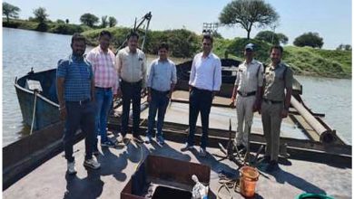 नीमच में खनिज विभाग की कार्रवाई चार फाइटर मशीन चार