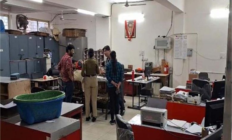 पंजाब का डाकखना बना जंग का मैदान जमकर चले लात घूंसे