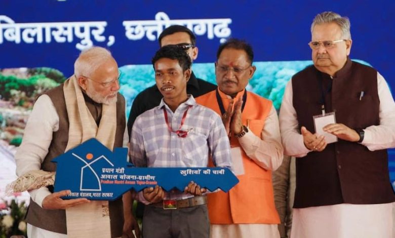 पक्का मकान बन गया है – प्रधानमंत्री नरेंद्र मोदी के