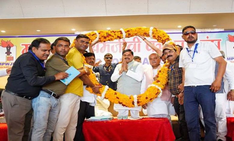 पत्रकार हैं लोकतंत्र के सच्चे सेनानी : मुख्यमंत्री डॉ. यादव 1 पत्रकार हैं लोकतंत्र के सच्चे सेनानी मुख्यमंत्री डॉ यादव