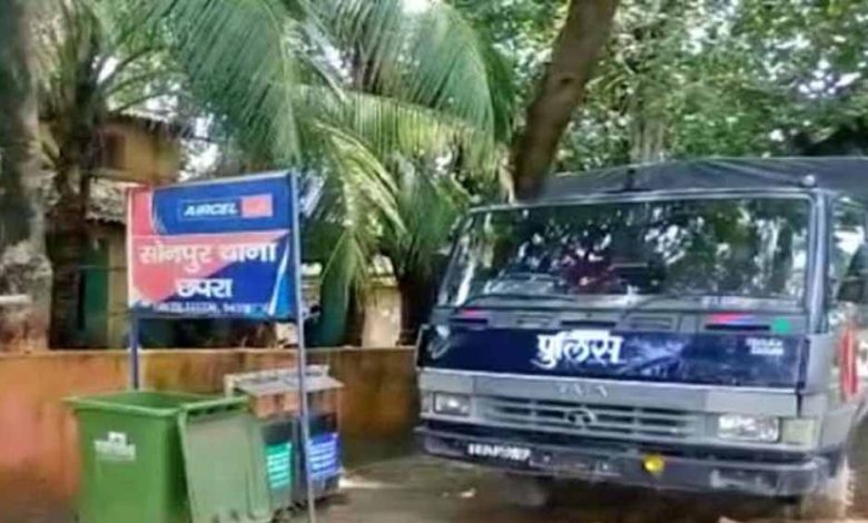 पुलिस टीम पर फिर हमला, सोनपुर में ASI सहित तीन घायल 1 पुलिस टीम पर फिर हमला सोनपुर में ASI सहित तीन