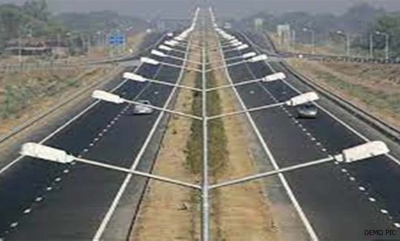 प्रदेश की सौ से अधिक जनसंख्या वाली ग्रामीण बसाहटों को राज्य सरकार शहरी सड़कों से जोड़ेगी 1 प्रदेश की सौ से अधिक जनसंख्या वाली ग्रामीण बसाहटों को
