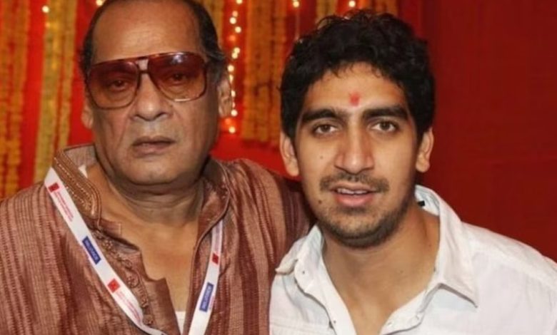 फिल्ममेकर अयान मुखर्जी के पिता और दिग्गज एक्टर देब मुखर्जी का निधन 1 फिल्ममेकर अयान मुखर्जी के पिता और दिग्गज एक्टर देब मुखर्जी