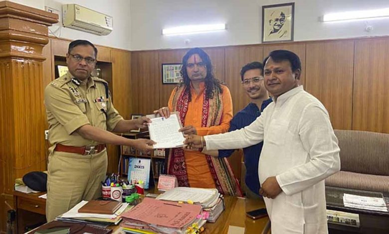 भड़काऊ रैलियों पर कार्रवाई की मांग विधायक बालमुकुंदाचार्य ने पुलिस