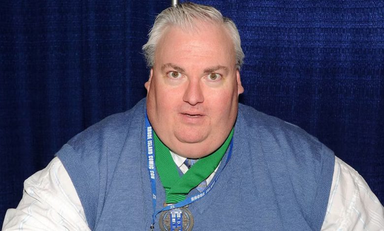 भूत साइमन फिशर बेकर का 63 साल की उम्र में हुआ