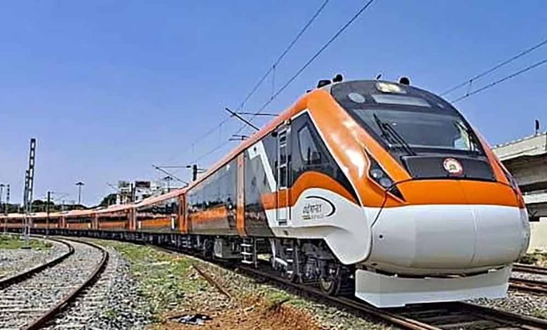 भोपाल से लखनऊ सिर्फ 6 घंटे में, दो राजधानी के रुट पर तूफान मचाएगी नई वंदे भारत एक्सप्रेस 1 भोपाल से लखनऊ सिर्फ 6 घंटे में दो राजधानी के
