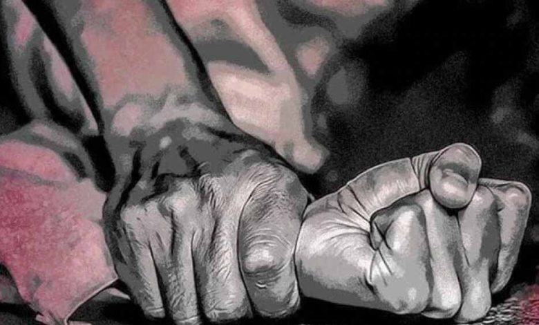 महिला आरक्षक के साथ लेफ्टिनेंट कर्नल द्वारा दुष्कर्म करने का सनसनीखेज मामला सामने आया 1 महिला आरक्षक के साथ लेफ्टिनेंट कर्नल द्वारा दुष्कर्म करने का