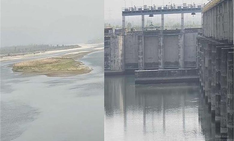 मानसून सीजन में लबालब पानी से भरा हथिनीकुंड बैराज पर