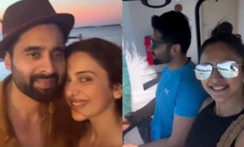 मालदीव में छुट्टियां मनाते कैमरे में कैद हुए रकुल और