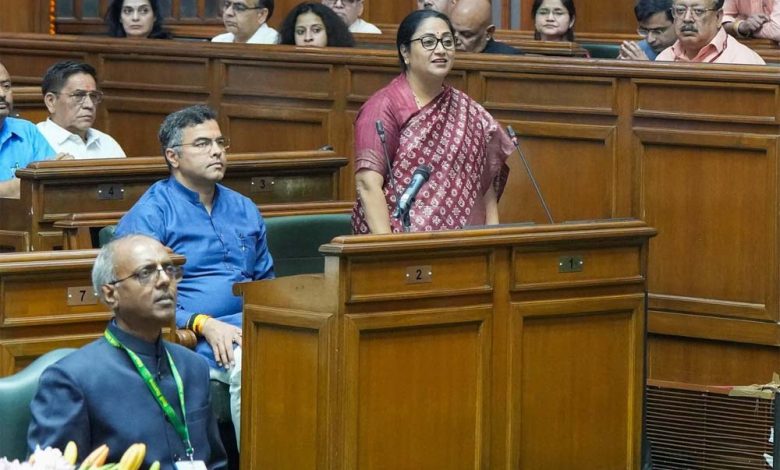 मुख्यमंत्री रेखा गुप्ता ने अपनी सरकार का पहला बजट पेश