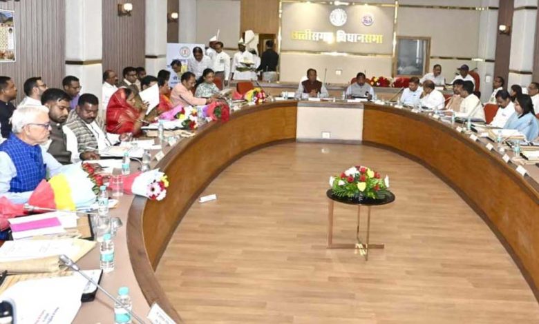 मुख्यमंत्री साय की अध्यक्षता में हुई जनजाति सलाहकार परिषद की पहली बैठक, लिए कई अहम फैसले 1 मुख्यमंत्री साय की अध्यक्षता में हुई जनजाति सलाहकार परिषद की