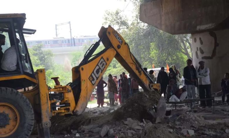यमुना क्षेत्र में अवैध झुग्गियों को हटाने के लिए डीडीए