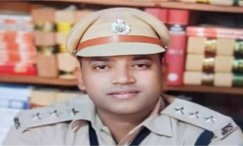 रांची के तत्कालीन पुलिस उपाधीक्षक को तत्काल प्रभाव से किया निलंबित 1 रांची के तत्कालीन पुलिस उपाधीक्षक को तत्काल प्रभाव से किया