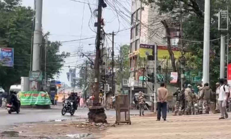 रांची में बंद का मिलाजुला असर, पुलिस ने सुरक्षा के किए कड़े इंतजाम 1 रांची में बंद का मिलाजुला असर पुलिस ने सुरक्षा के