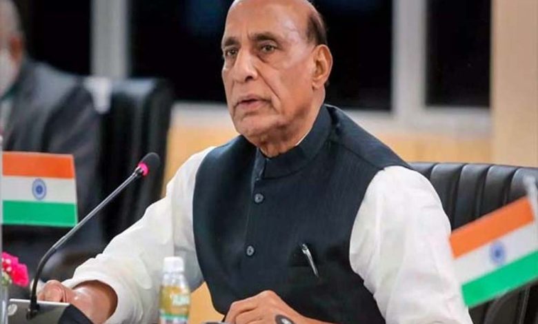 राजनाथ सिंह ने कहा- गोली चलाए बिना सबसे बड़ी बाधा 'अनुच्छेद 370' को हटाकर जम्मू-कश्मीर का देश में पूर्ण विलय किया 1 राजनाथ सिंह ने कहा गोली चलाए बिना सबसे बड़ी बाधा