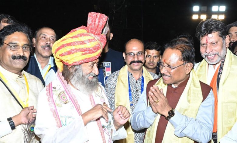 रायपुर : श्रीरविशंकर और उनके संस्थान के परोपकार और मानवता के कल्याण के कार्यों को कभी भुलाया नहीं जा सकता : मुख्यमंत्री विष्णु देव साय 1 रायपुर श्रीरविशंकर और उनके संस्थान के परोपकार और मानवता