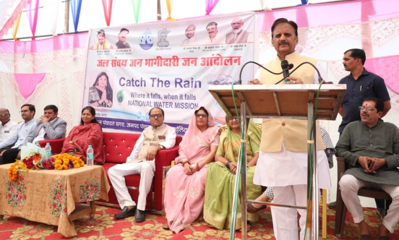 रीवा को विकसित बनाते हुए जल समृद्ध बनाना है